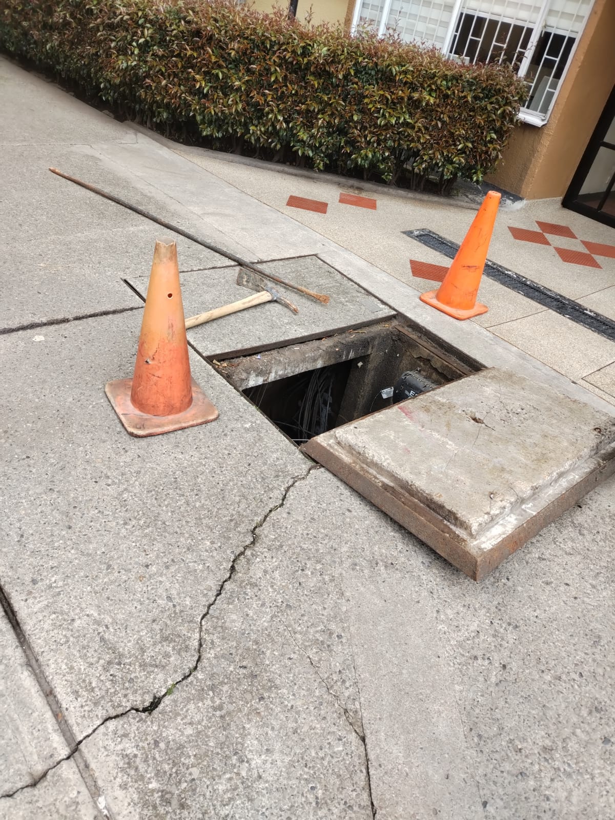 Trabajo en caja eléctrica