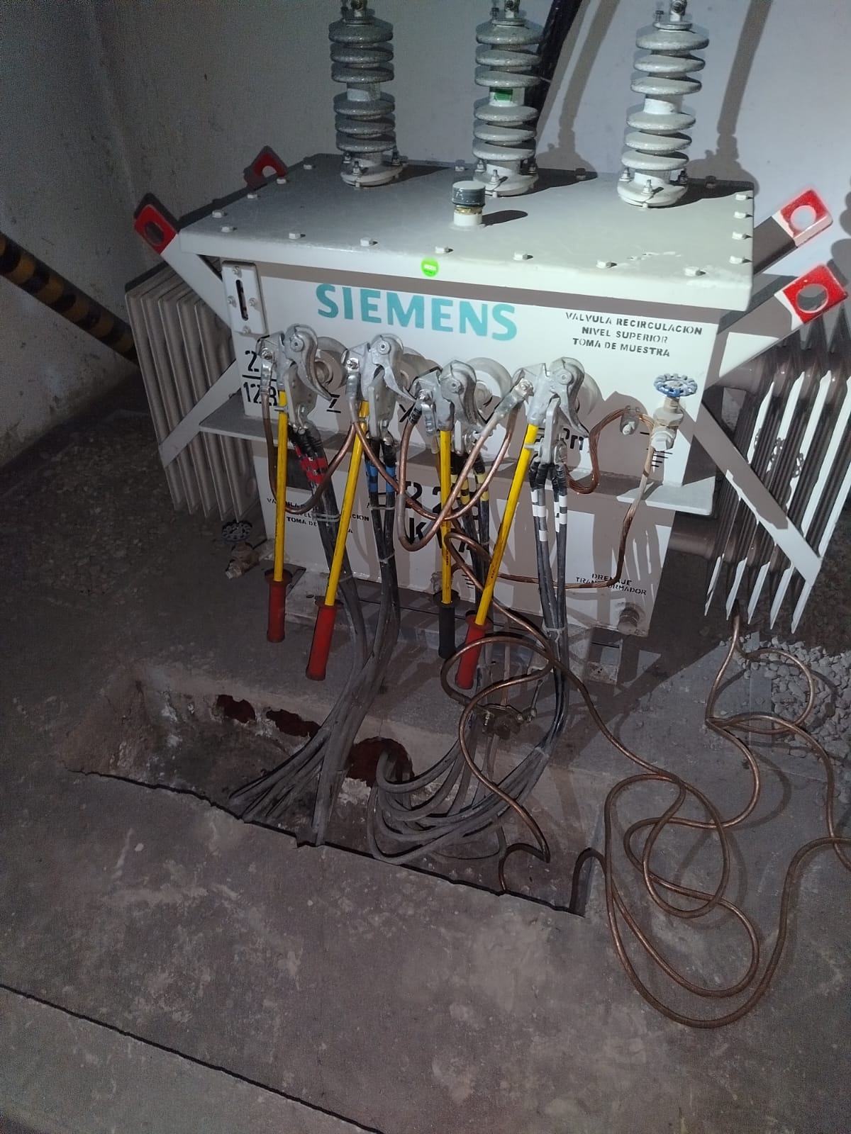 Trabajo en caja eléctrica